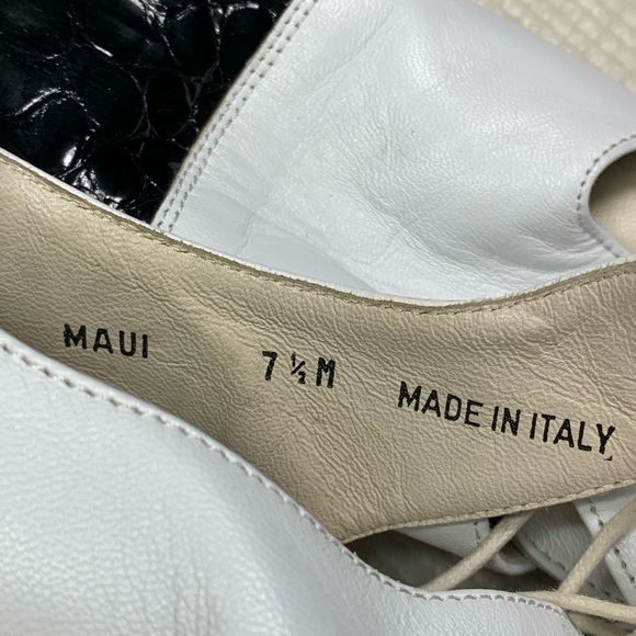 Bally, fine leather and Crocodile Flats - Picture 10 of 13